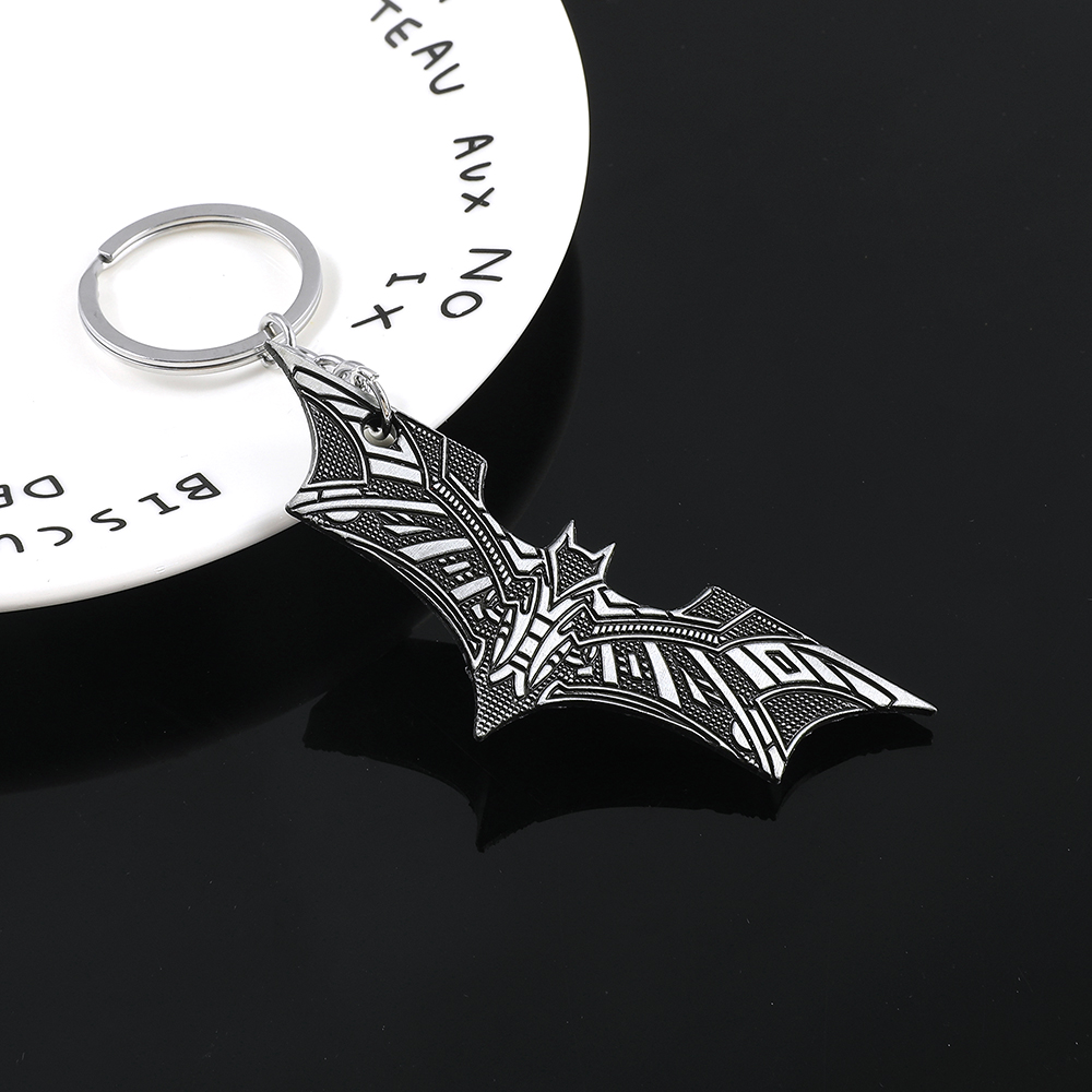 バットペンダントキーホルダーおもちゃスーパーヒーロー映画ジュ - Carabiner Keychain のレビューと価格