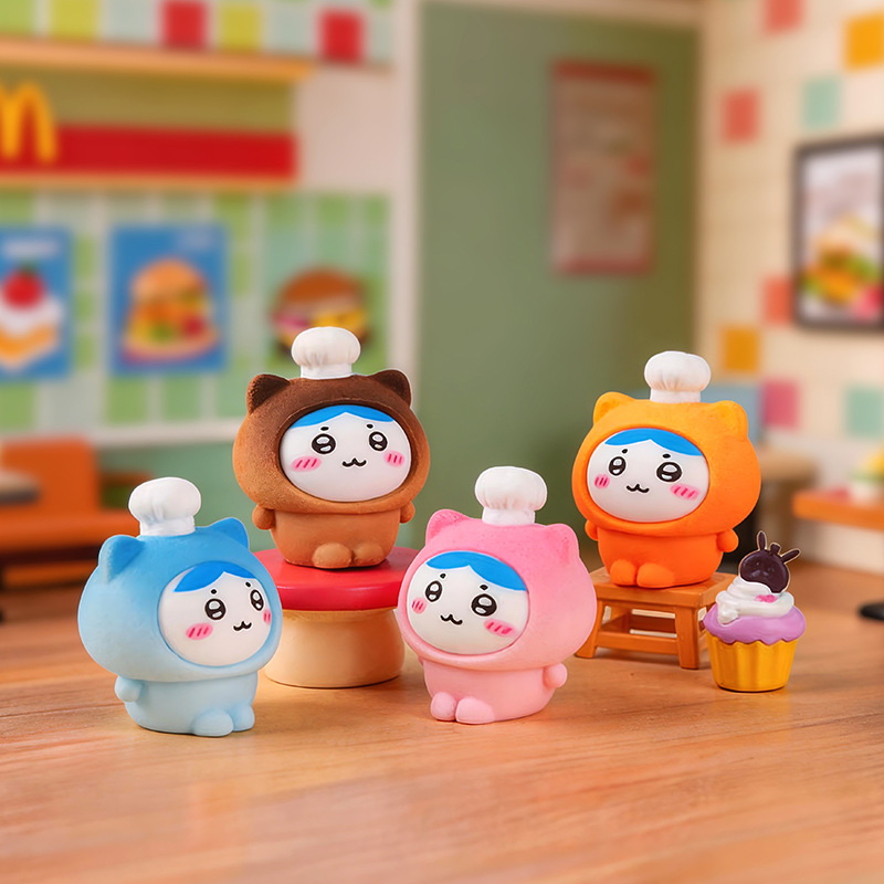 かわいいハチワラシェフのコスプレミニフィギュアキーホルダー、 - Carabiner Keychain のレビューと価格